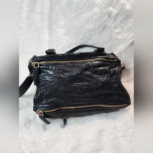 Givenchy Pandora Black distressed leather bag - Picture 5 of 16